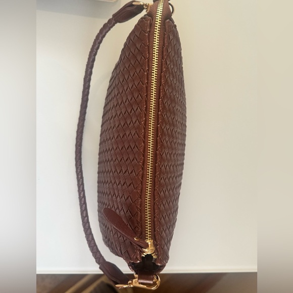 Modern + Chic Elegant Elle Woven shoulder/Crossbody Bag-cinnamon - Picture 10 of 13